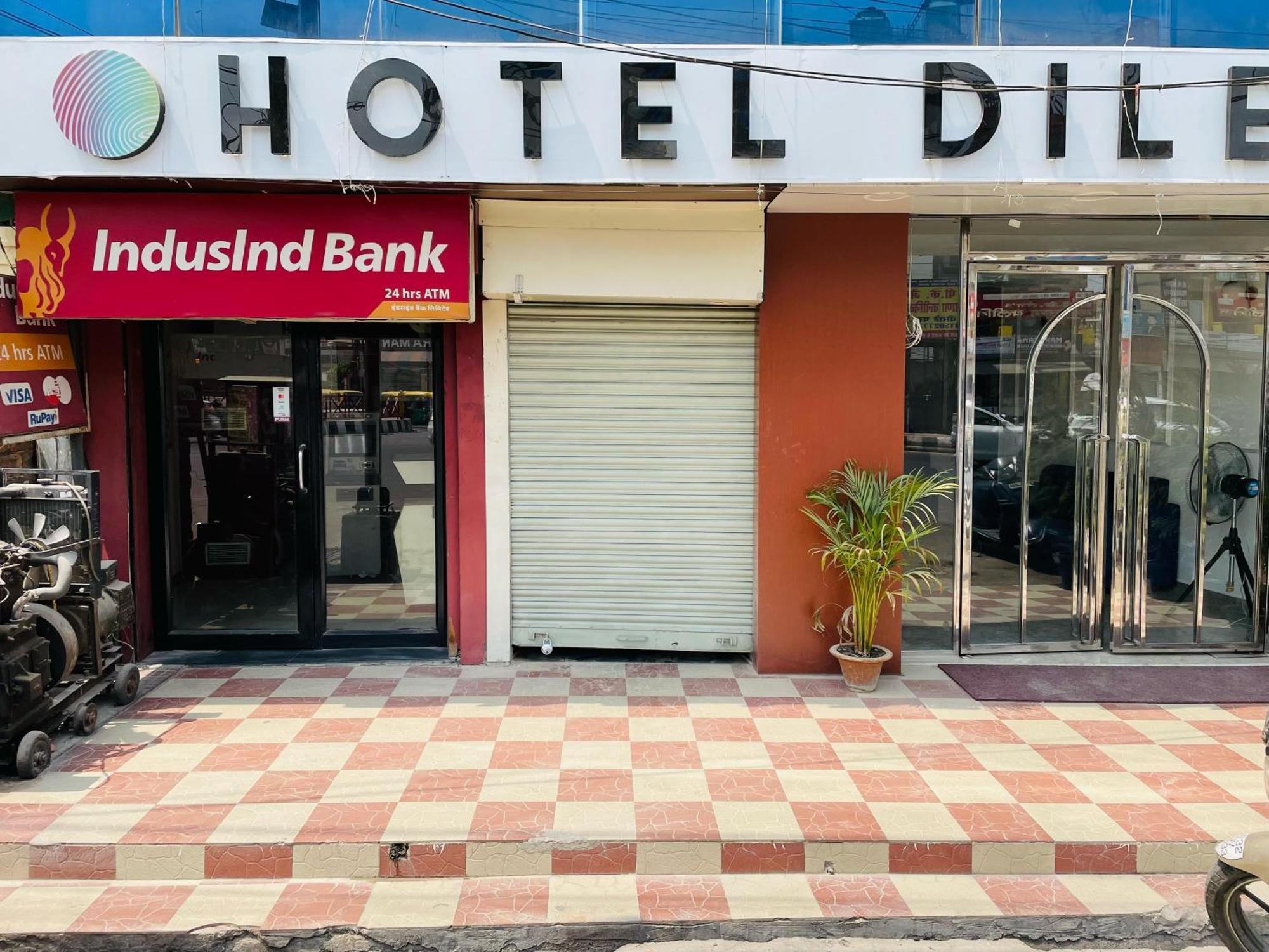 Hotel Dileep42 Лакхнау Екстер'єр фото